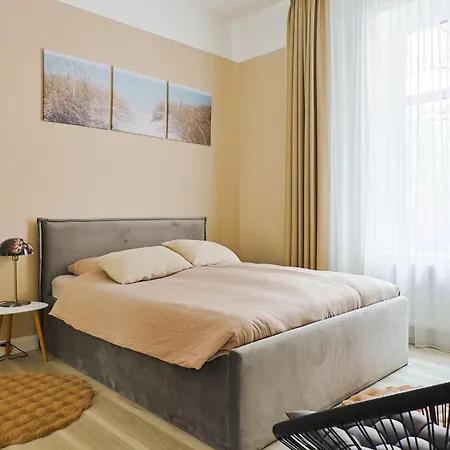 Quite Centre, Area, 1br *