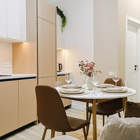 Quite Centre, Area, 1br *